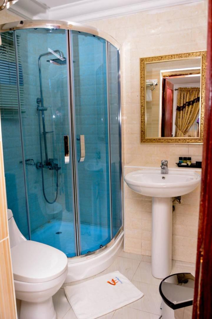 Crystal House International Hotel Ilorin Exteriör bild